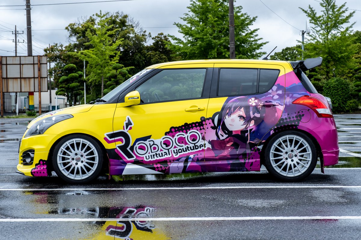 yukasuberi's tweet photo. はろーぼー！！
この度ホロライブ0期生"超"高性能ロボットのロボ子さん仕様の痛車になりました！！

デザイン:@Liese_s1 様
印刷、施工:@SakataDesigners 様
書き下ろしイラスト:@mgnprmg 様
関わって頂いた方々ありがとうございました！

#SectorOne
#ホロライブ
#ロボ子さん 
#ロボ子Art https://t.co/tH8jCgAyiG