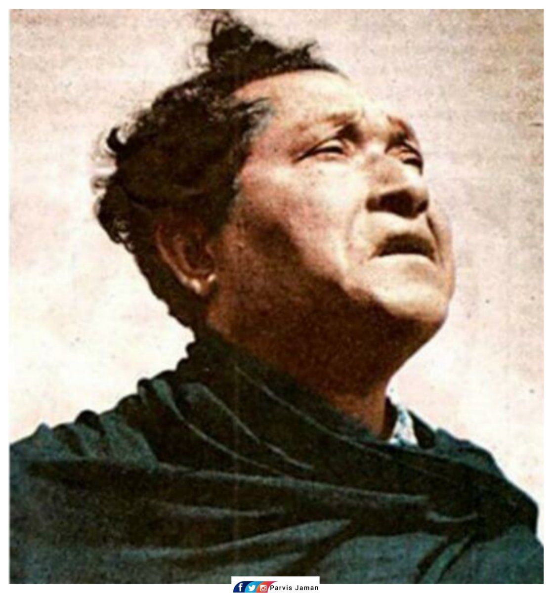 JamanParvis's tweet photo. বিপ্লৱেই যাৰ ভাষা আছিল।সংগ্ৰামেই যাৰ চিনাকি আছিল। তেওঁৱেই অসমী আইৰ সুযোগ্য সন্তান,বিপ্লৱী মানৱ,সাহিত্যিক,নাট্যকাৰ,সংগীতজ্ঞ,নৃত্যবিদ,চিত্ৰকৰ আৰু মুক্তি যুঁজাৰু কলাগুৰু বিষ্ণুপ্ৰসাদ ৰাভাৰ ৫২ তম মৃত্যু  জয়ন্তী উপলক্ষে তেখেতক শ্ৰদ্ধাৰে সুৱৰিছোঁ।   
|| জয় আই অসম ||
#ৰাভা_দিৱস #২০জুন https://t.co/xfDQIssocW
