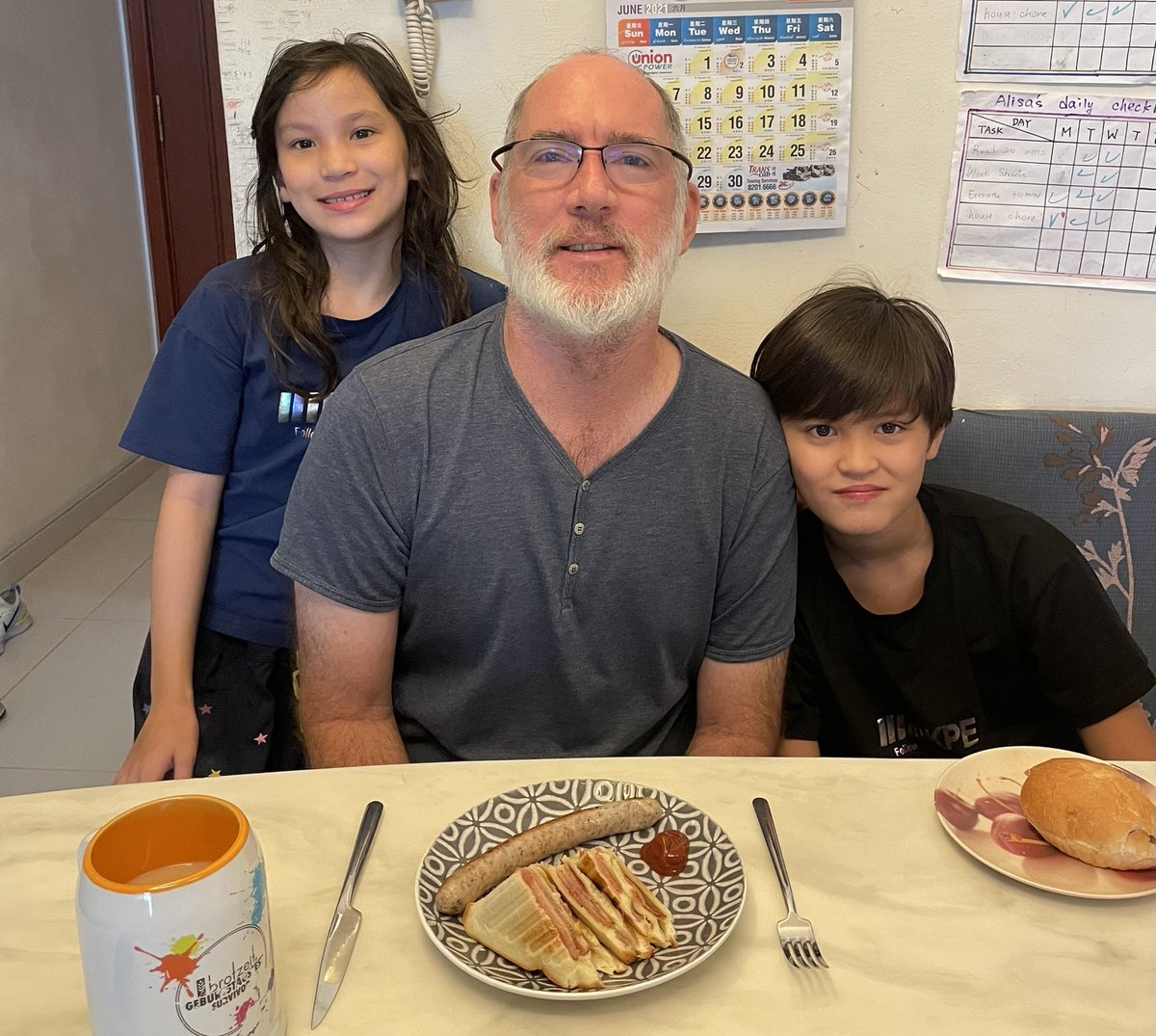 CoastalLabNTU's tweet photo. Happy Father’s Day to those who have Father’s Day today - these cool little people are by far my proudest achievement. #notmorningpeople. https://t.co/crTr24VNeP