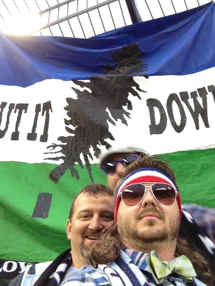CharlieAndHutch's tweet photo. The only flag that should be flying in Portland. Go Sporting! #CutItDown @SouthStandSC @TheBlvdBattery @NotTreyThomas https://t.co/148cca8aGD