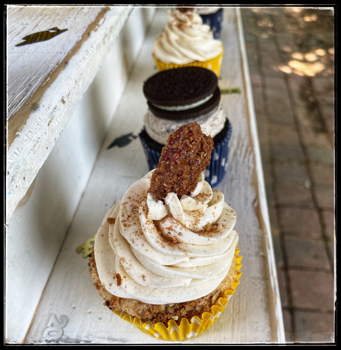 KelQueenOfCakes's tweet photo. Graduation Cupcakes 👩‍🎓🎉 https://t.co/jMjAAnkiPZ