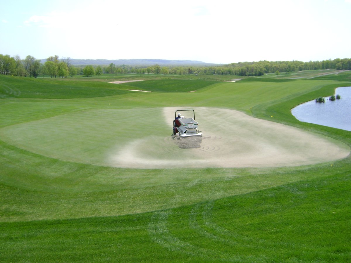 It's #maintenanceMonday! Lots of venting and topdressing being performed today on putting greens across the country. Having dedicated time for maintenance allows beneficial practices like topdressing to be performed with maximum efficiency.