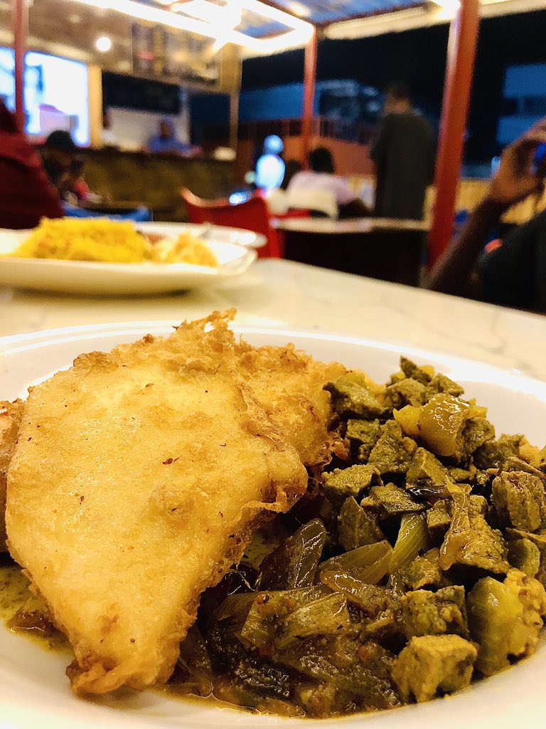 uncle_teess's tweet photo. What a good day to have breakfast at Uncle Tee’s!!🌚🌚🍴🍟
.
.
.
#uncletees #zaria #samaru #abuzaria #chimamanda #atikukawai #restuarant #food #FathersDay #foodie https://t.co/9EfLiLIObG