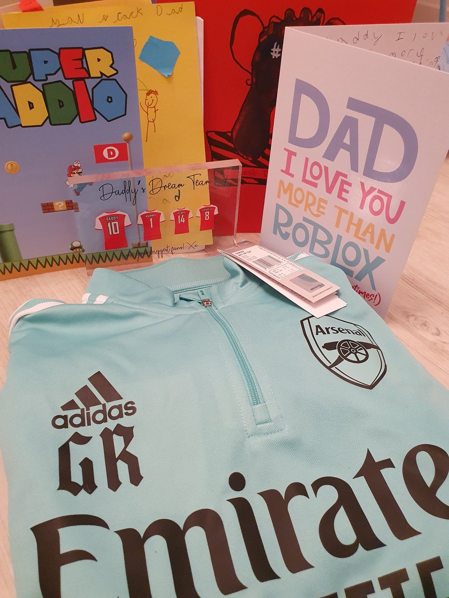 GaryRobery's tweet photo. #luckydaddy love my boys x https://t.co/yPbwlkm0GG