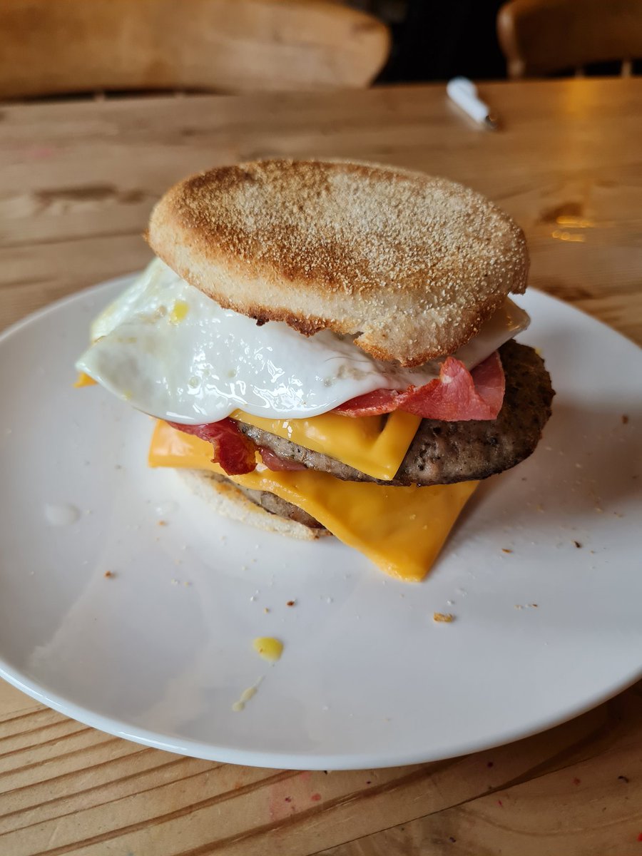 ScrumpyMC's tweet image. #fathersday DIY double sausage and egg mcmuffin made for me 👊💪
