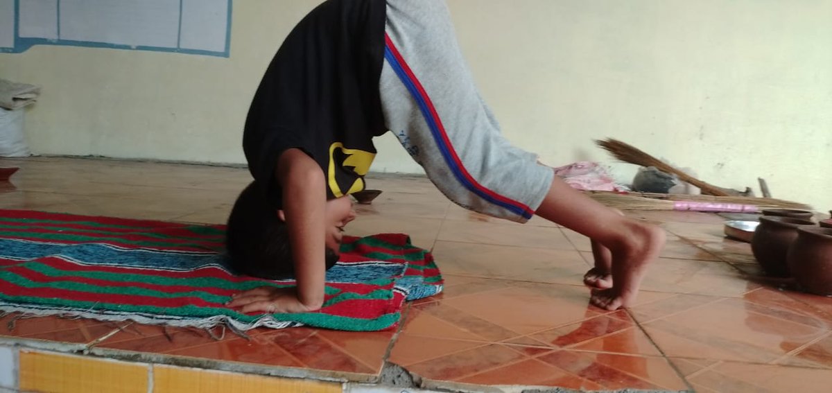 ઉપલેટા તાલુકામાં સિડીપીઓશ્રી, મુખ્યસેવીકા આંગણવાડીકાર્યકર અને તેડાગરબહેનો એ કિશોરીઓ તથા બાળકોને સાથેરહીને તેમજ કોવીડ-૧૯ ની પરિસ્થિતિ ને ધ્યાને લઇ માસ્ક અને સોશિયલ ડિસ્ટન્સ સાથે આજે યોગદિવસ ની ઉજવણી કરવામાં આવી.<a href="/ICDS_Rajkot/">ICDS_Jilla Panchayat_Rajkot</a> <a href="/IVinchhiya/">Icds Vinchhiya</a> <a href="/IcdsJasdan/">Icds jasdan</a> @ICDSGujarat #WCDGUJARAT