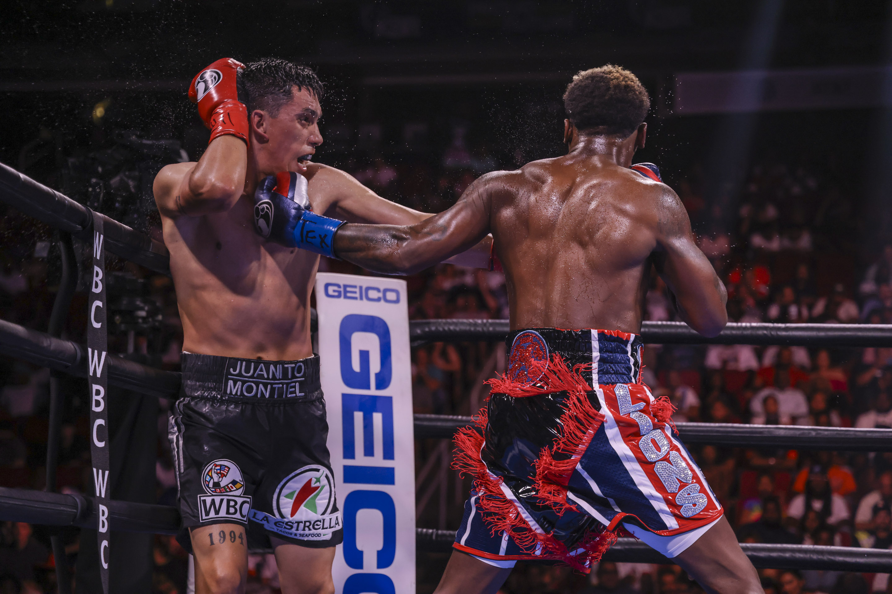 Jermall Charlo derroto por puntos a Juan Montiel en Houston.