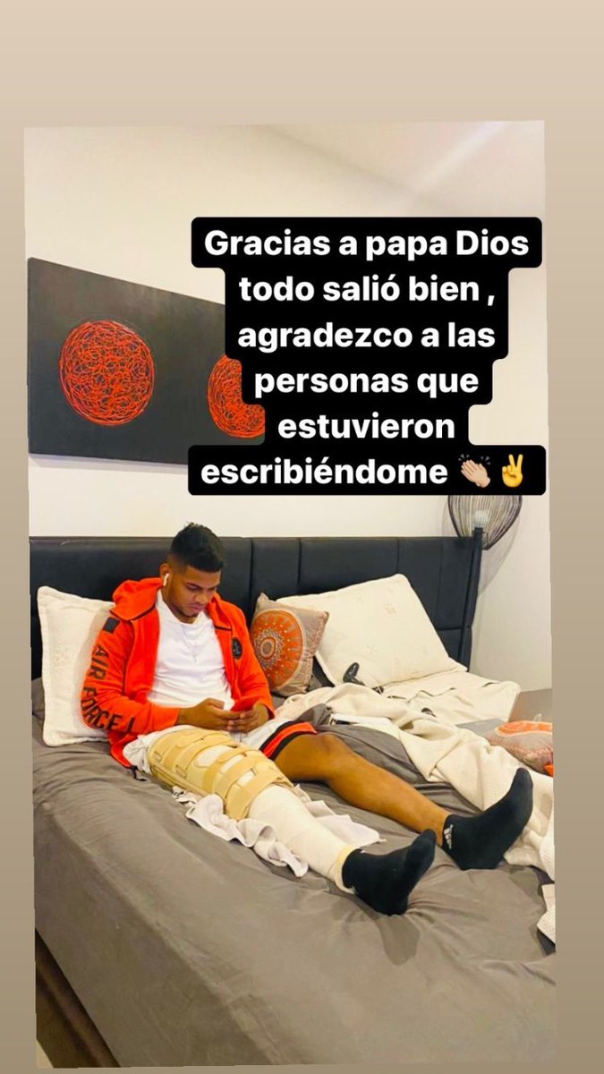 WillyRodri13's tweet photo. Parte de tranquilidad de Kliver Moreno, jugador de Millonarios, tras su cirugía. El volante sufrió un esguince colateral interno en su rodilla derecha, en el partido de vuelta de los cuartos de final contra el América de Cali en Ibagué. https://t.co/kI3VB6lc7n
