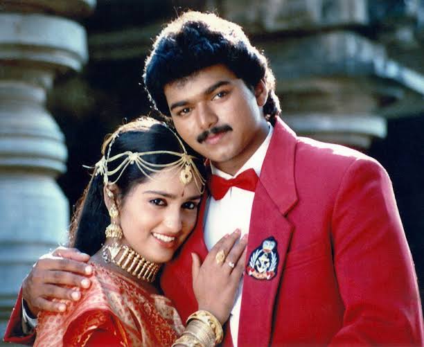 #Pooveunakkaga - The first major blockbuster of Thalapathy Vijay. Those who said that he is not capable of attracting Family audience he replied them with this major success. The film ran more than 250 days. Thalapathy had become families favourite ❤️