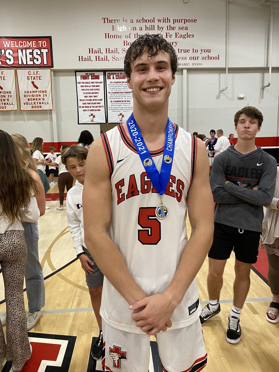 SFC Basketball tweet media