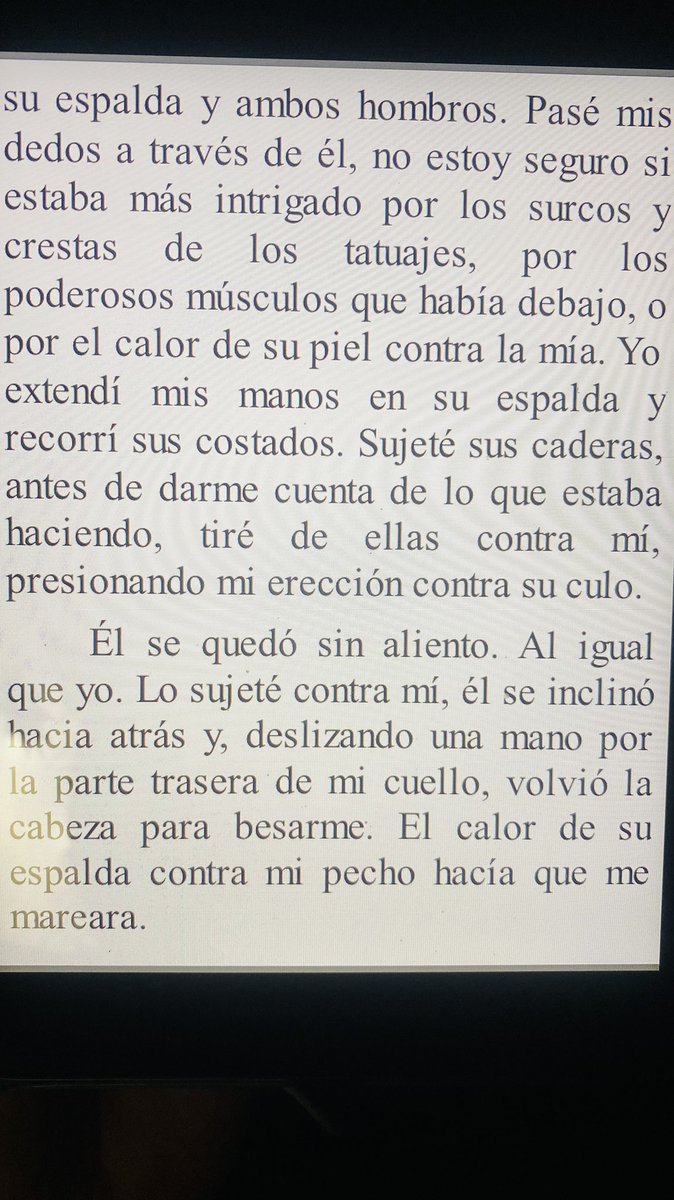 kika_0911's tweet photo. Porqué con la letra tan grande!!!! Tamaño 12 o 14 es lo ideal, no me importa si son 200 o 300 páginas (o más), pero q sean más de 1000 páginas, sólo por el tamaño de la letra, no me gusta 😟 

Aunq la historia va genial, hasta aquí 😉

#LibrosBL https://t.co/IkDMB5io9l