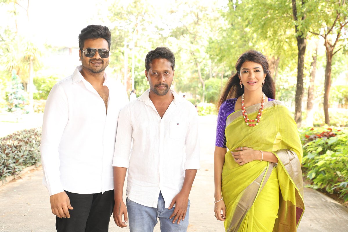 HeroManoj1's tweet photo. Wishing my dearest brother @Praveen05778923 a very happy birthday 🎂 
Fans like you are my biggest support system
Stay blessed thammudu 😇 https://t.co/vCRzwe0vje