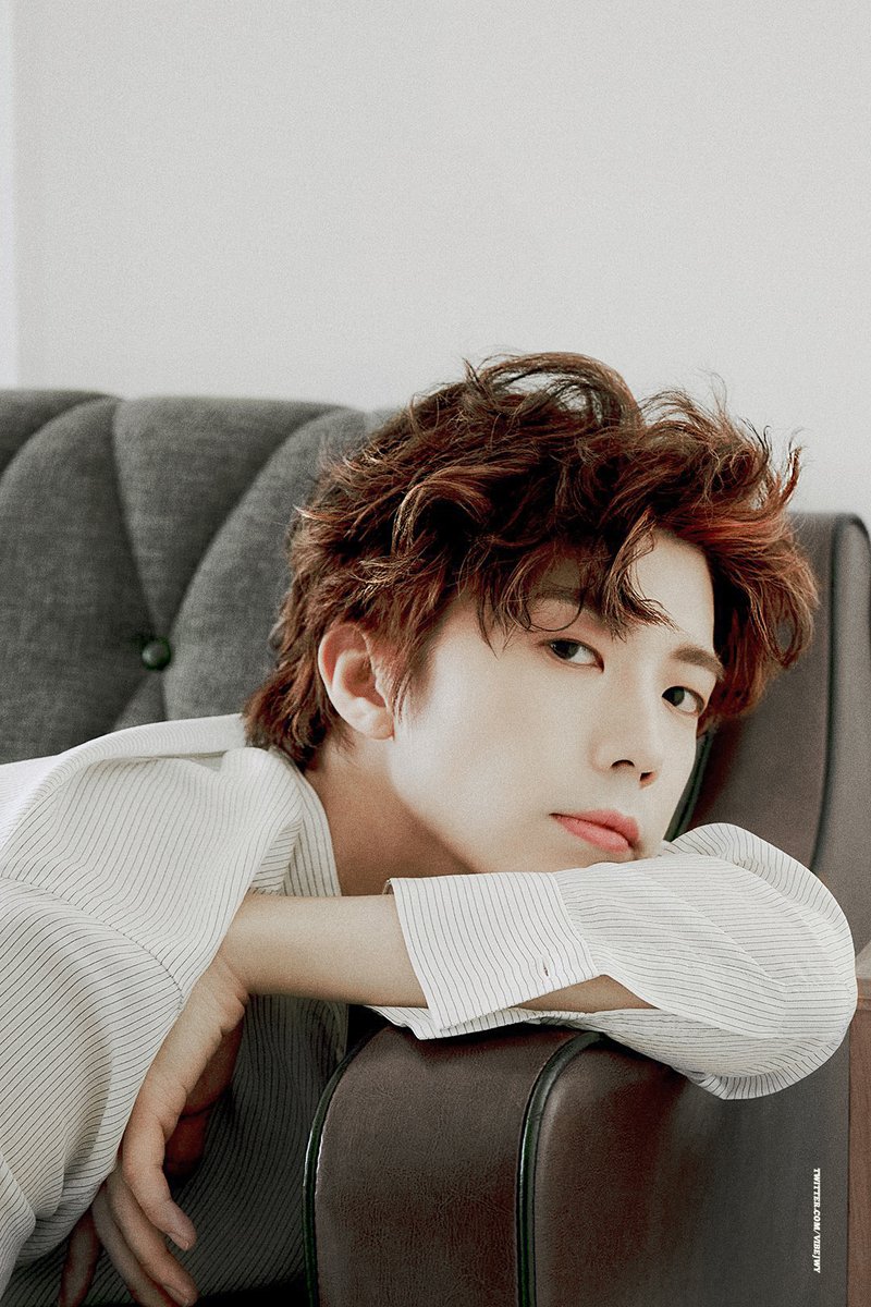 VIBEJWY's tweet photo. #장우영 #WOOYOUNG #MUST 
#2PM_MUST_Comeback 

내 취향대로 ఇ
https://t.co/QyUhpzqN2v
https://t.co/SoqfDuyxMq https://t.co/JRgSUkz5cS