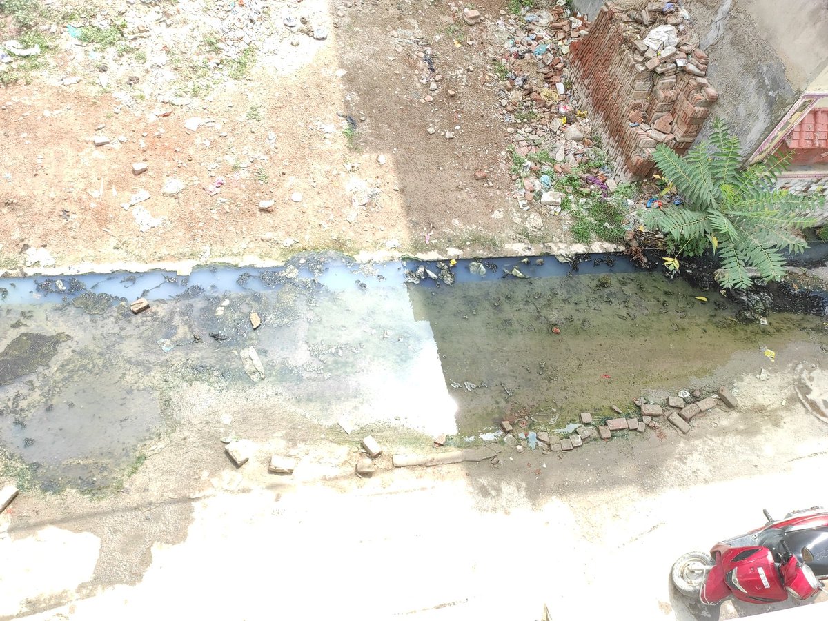 Sheetal98464370's tweet photo. This is the condition of sector-107, Salarpur, Noida. We complaints regarding this many times from last 6 months But we didn't get any solution. So it's a request please solve our problem as soon as possible. 
@noida_authority @dmgbnagar @myogiadityanath @myogioffice 
@PMOIndia https://t.co/OB8E0eVmPY