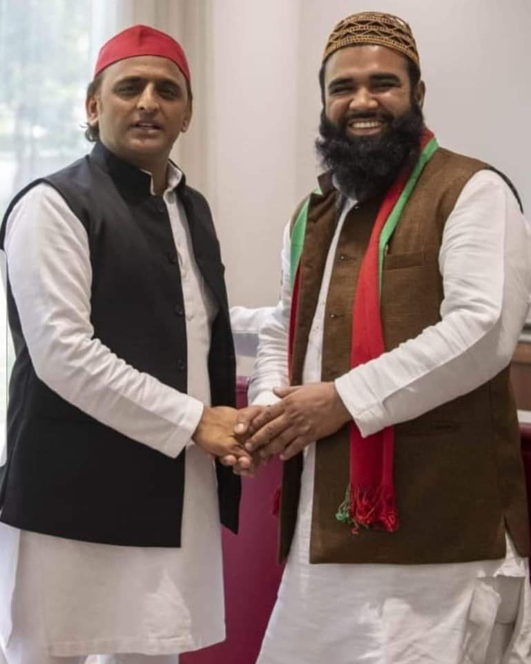 shashik_'s tweet photo. साईकल वाला और पंचर वाला एक साथ 😂 https://t.co/aoOJAFPces