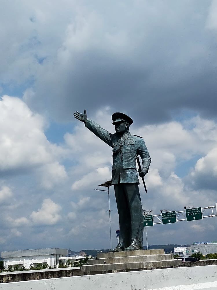 HalimAsrar's tweet photo. Lama-lama hapal juga maps kota ini😑 https://t.co/wnVM6scP85