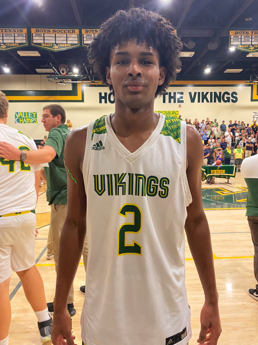 Pdouble_33's tweet photo. Central Section Boys HS🏀

🔺SoCal Boy D5-A Championship🔺

Kingsburg 62
Washington Union 59

🔷Top Scorers🔷

KSH:
Matthew Ruegge 18
Jose Martinez 14p 12r
Nate Towsley 14
Josh Bennett 10

WUHS:
Lawrence Stell 12
Daylen Woods 12
Jayden Green 10

@CalHiSports @CloSportsReport https://t.co/Ra1kec7JZZ
