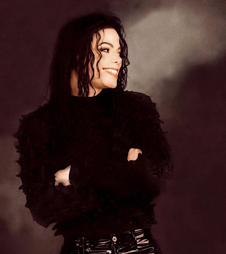 Beverly25481369's tweet photo. Amo está canción #Scream esta canción es única un dúo con #MichaelJackson y #JanetJackson este video es único me encanta este video es el más costoso de la historia es único es una leyenda Michael Jackson es el mejor artista de todos los tiempos es único es icónico amo este video https://t.co/tDNH0vEKkf