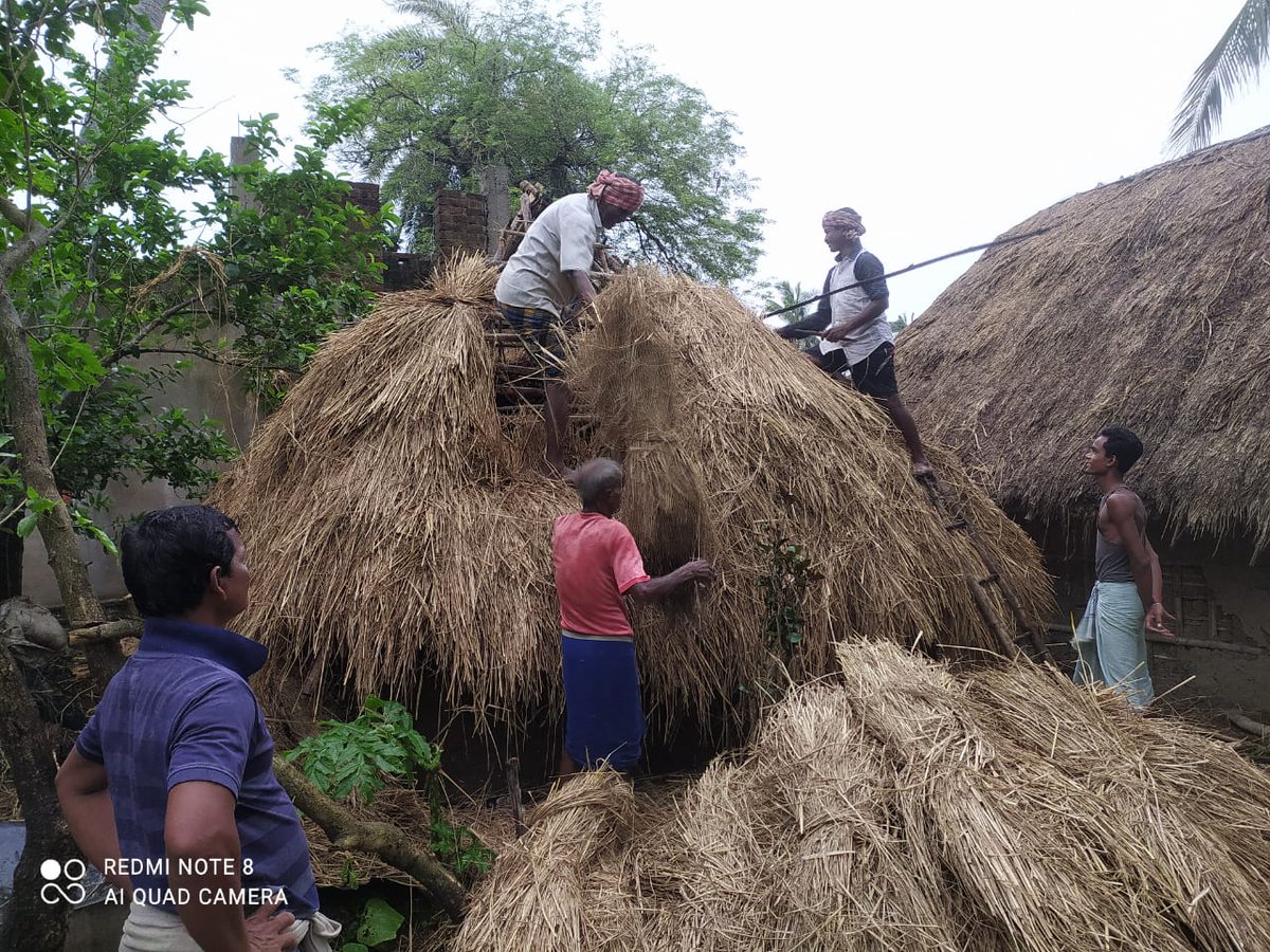 PRAGATIODISHA's tweet photo. Condition of households in Cyclone affected Jagula Grampanchyat of Chandbali. This is a cyclone and  Sunami prone Grampanchyat   situated very nearer to Bay of begal coast and. Households pattern of marginalized communities need to be improved on priority.
#yasscyclone 
#bhadrak https://t.co/FUOUpqWV4C
