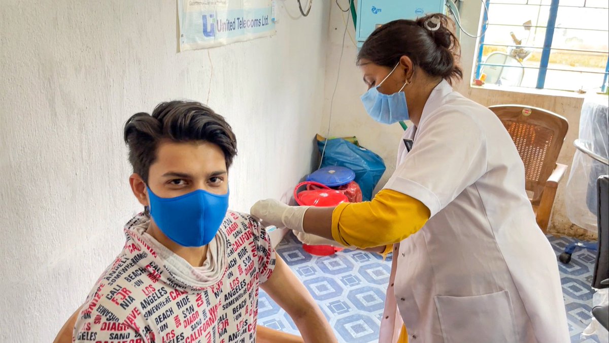 kaifi555's tweet photo. #Vlog29
Finally Got Vaccinated 😍
Vlog Link :- https://t.co/3Tssn2c7ED
#covid #COVIDVaccination #CovidIndia https://t.co/jPIL9dmLCw