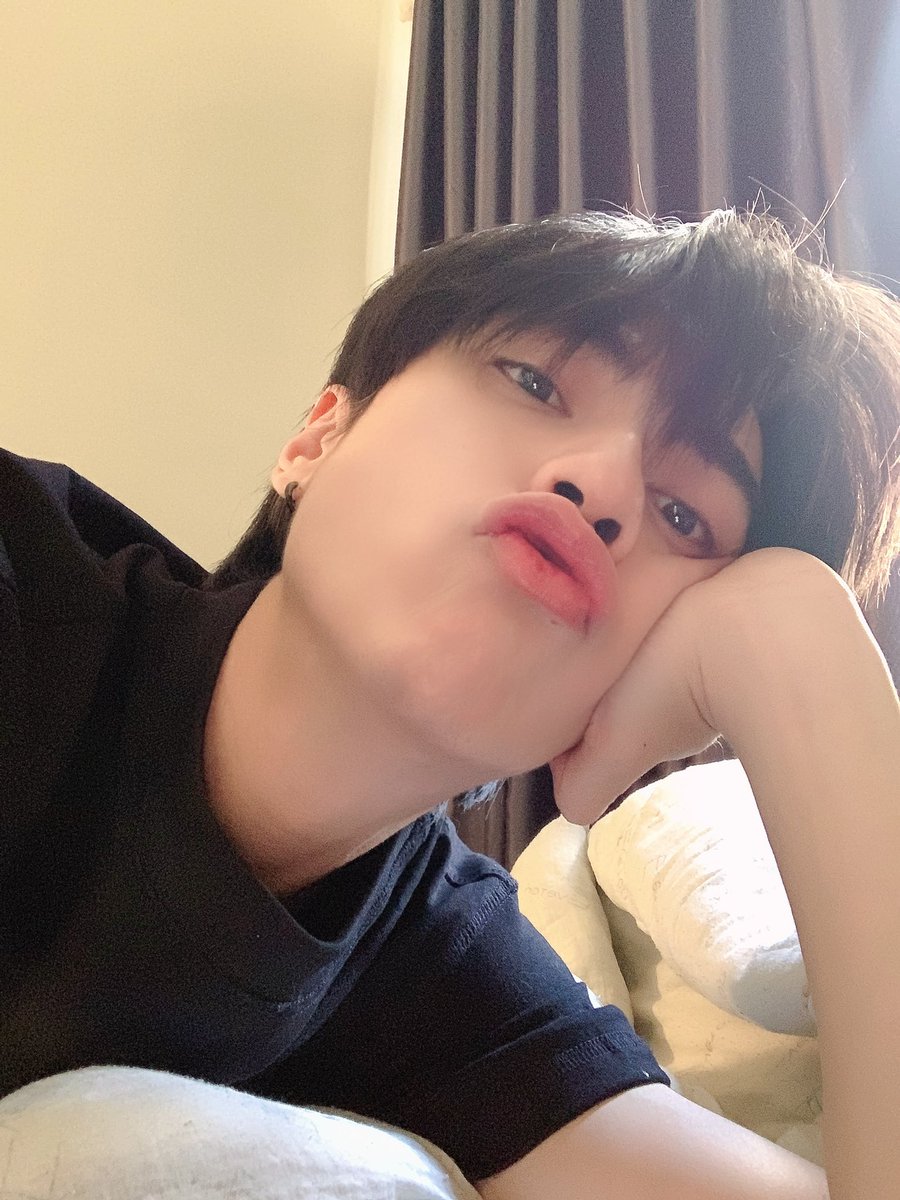 QH_MasterD's tweet photo. Hôm nay chủ nhật Muzik làm gì 😙 https://t.co/UPLNuAJecp