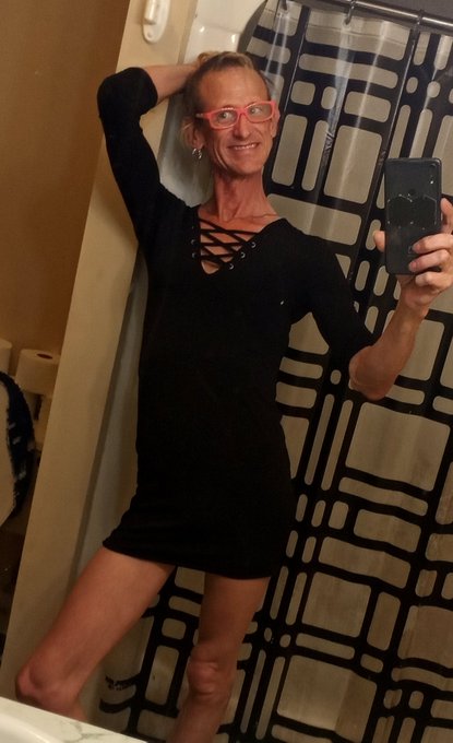 Add necklace, earrings, bracelets, belt..makeup with glossy RED lips, an anklet, and smokin hott RED