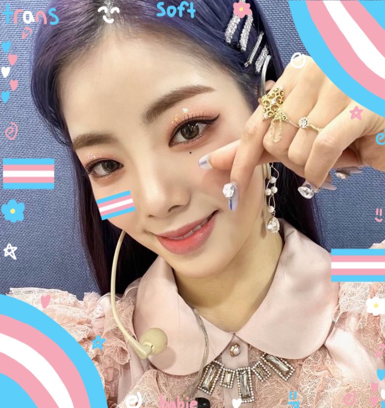 kpopforlgbts's tweet photo. #GOUEN of purple adores her transgender fans so much !! ur all so valid and loved <3 -🐈 https://t.co/uvqHD8gC71