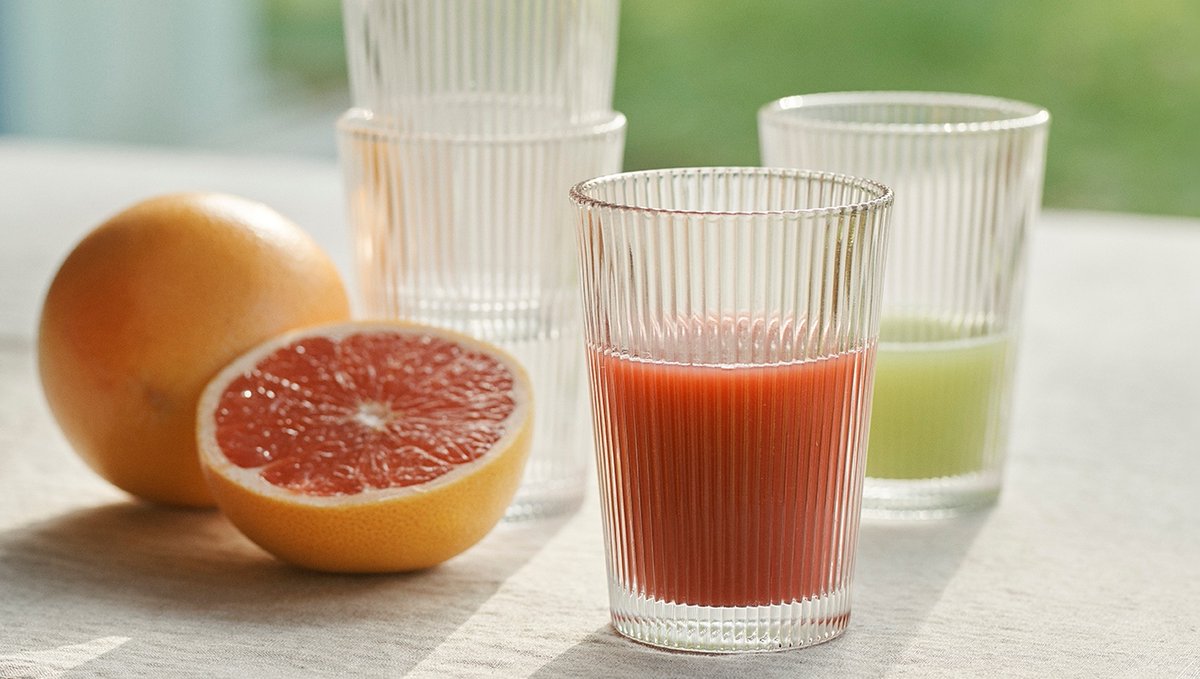 For fresh morning juice - water during the day - and drinks in the evening. Everything goes with Pilastro glasses designed by Francis Cayouette. 
#steltondesign #unit10 #juiceglasses #vandglas #vattenglas #drinks #drinkar #sommardryck #freshstart