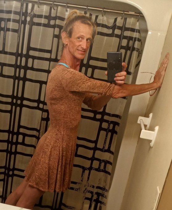 Lil bit sheer ..liking the new dress😁😁🤩🤩 https://t.co/yBatjhDs4d