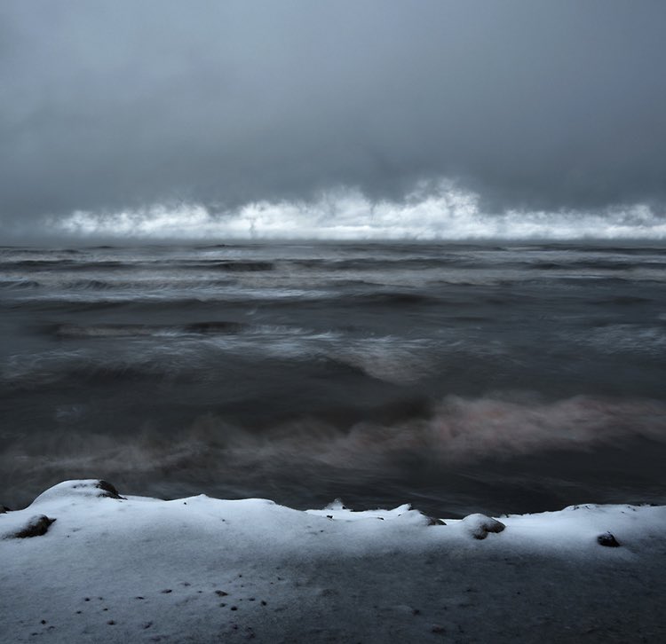 𝒎𝒐𝒐𝒅𝒆𝒍𝒊𝒄𝒂𝒕𝒆 tweet media