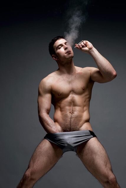 2 pic. #SexySunday Wrapping up the week starring @paddyobrian86 ???????

#gay #gayporn #gaysex #NSFW