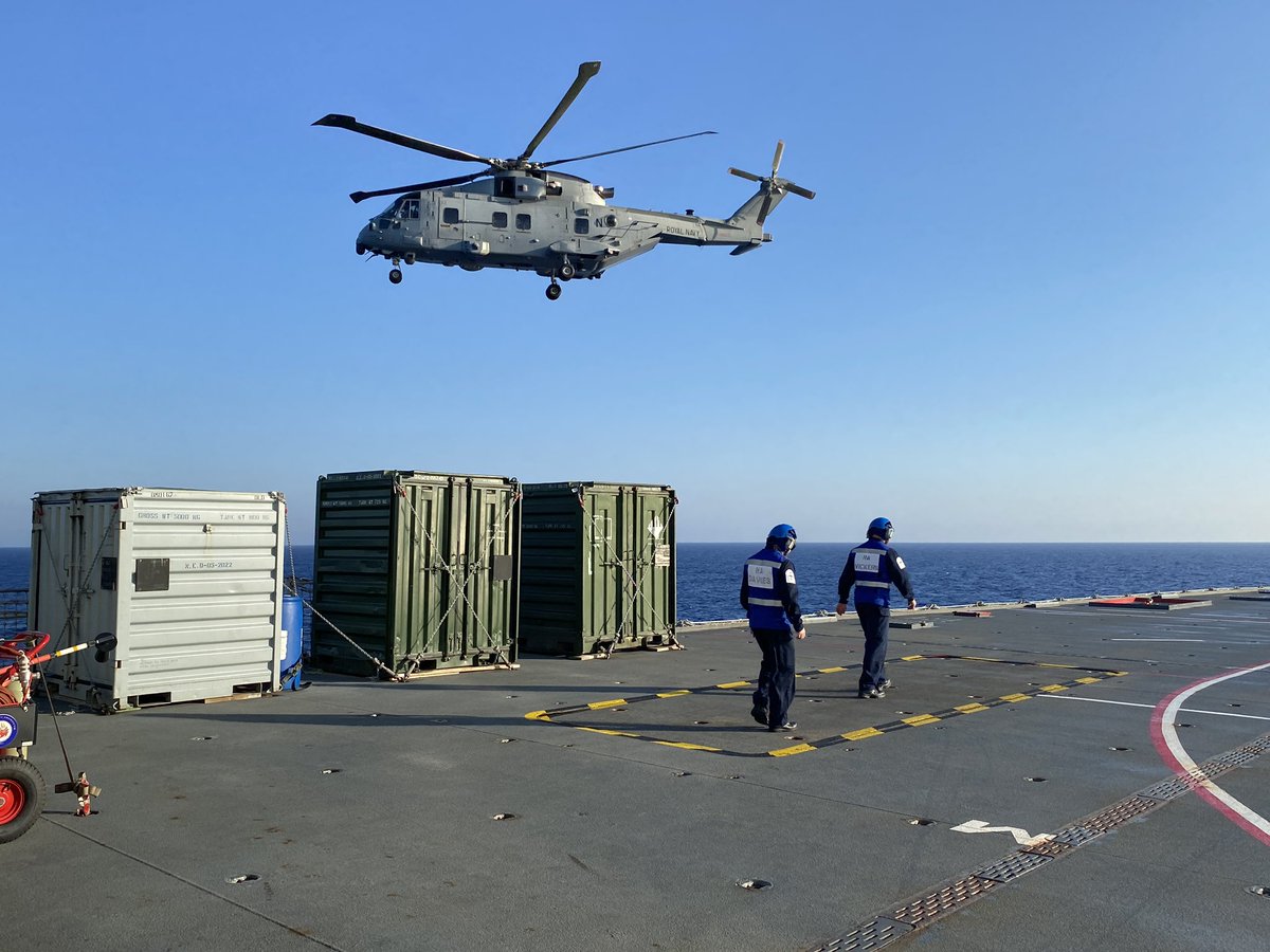 RFAFortVictoria's tweet photo. Welcome back Furious @845NAS. Even if it was only to delivery stores and collect Personnel. Looking forward to having you back 😊#greendeck #reintergration #defenceoutput #aviation #AVSO #capabilty @RoyalFleetAuxillary @RoyalNavy @RNASYeovilton @smrmoorhouse https://t.co/KIPv89uETz