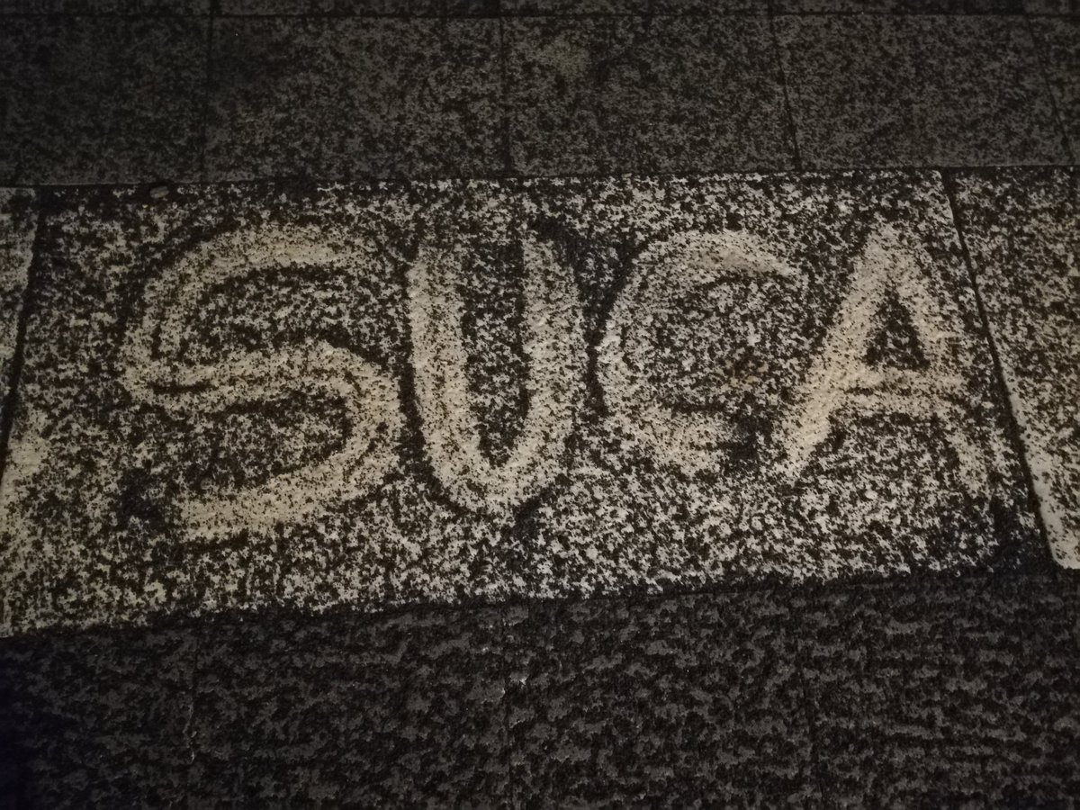 sanpei73's tweet photo. @pif_iltestimone l'hai scritto sulla neve a Roma e in tuo onore lo scrivo  sulla cenere dell'Etna😂😂 https://t.co/Nnudok93oh