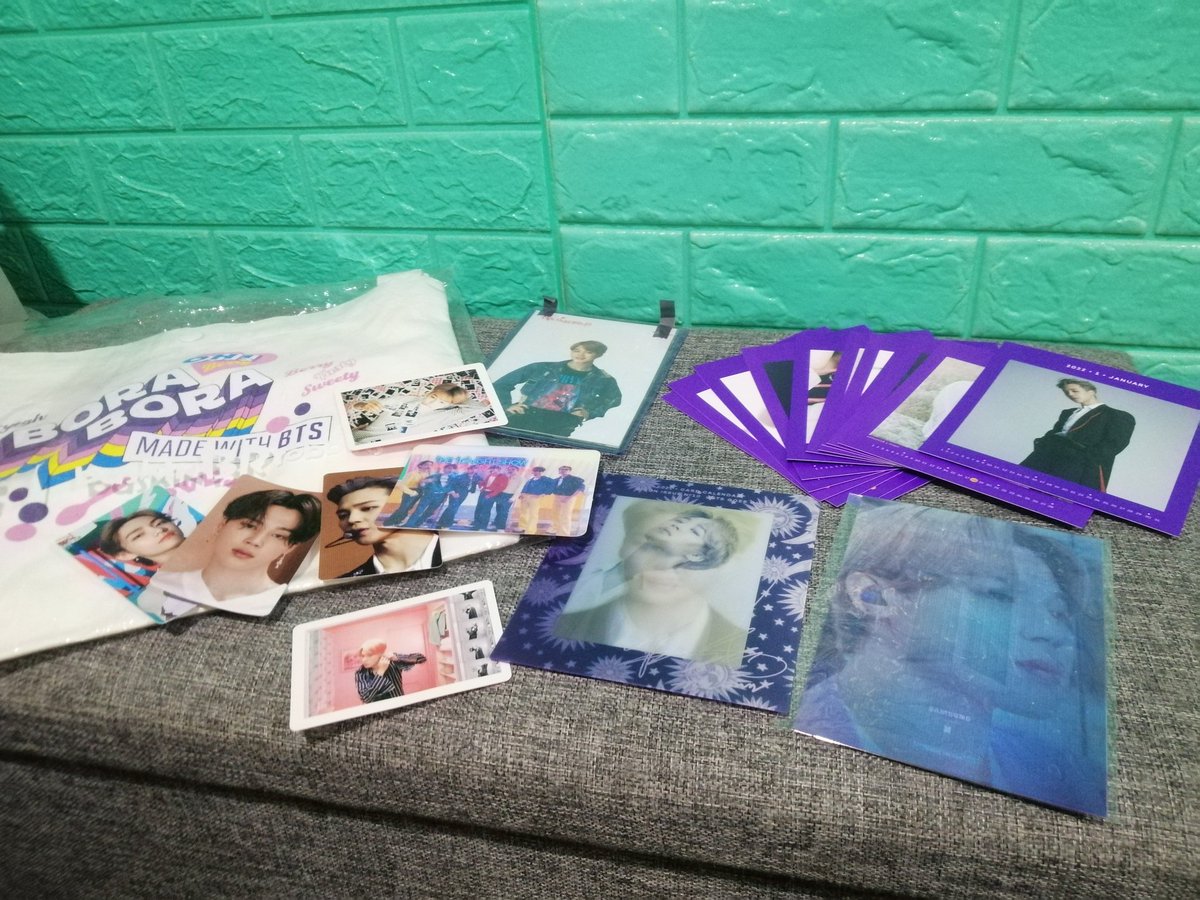 jjeann07's tweet photo. JIMIN'S HOME!!!! Thank you so much @borahaephshop !! π₯Ίπ I will take care of these π₯Ίπ easy & fast transaction, thank you for the freebies too!! So happy!! ++ buti malapit rin for the sf hehehe til next transaction! https://t.co/hI9Cgbpjio