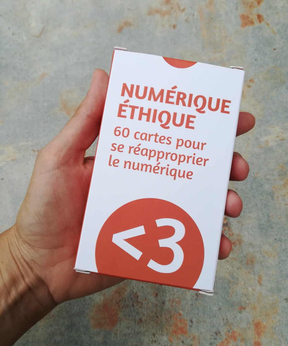 michelbriand's tweet photo. Un outil pédagogique pour un numérique éthique
le jeu de cartes présenté par Lilian Ricaud 
https://t.co/mDuNp7Wjgl https://t.co/wNjVxC4LYb