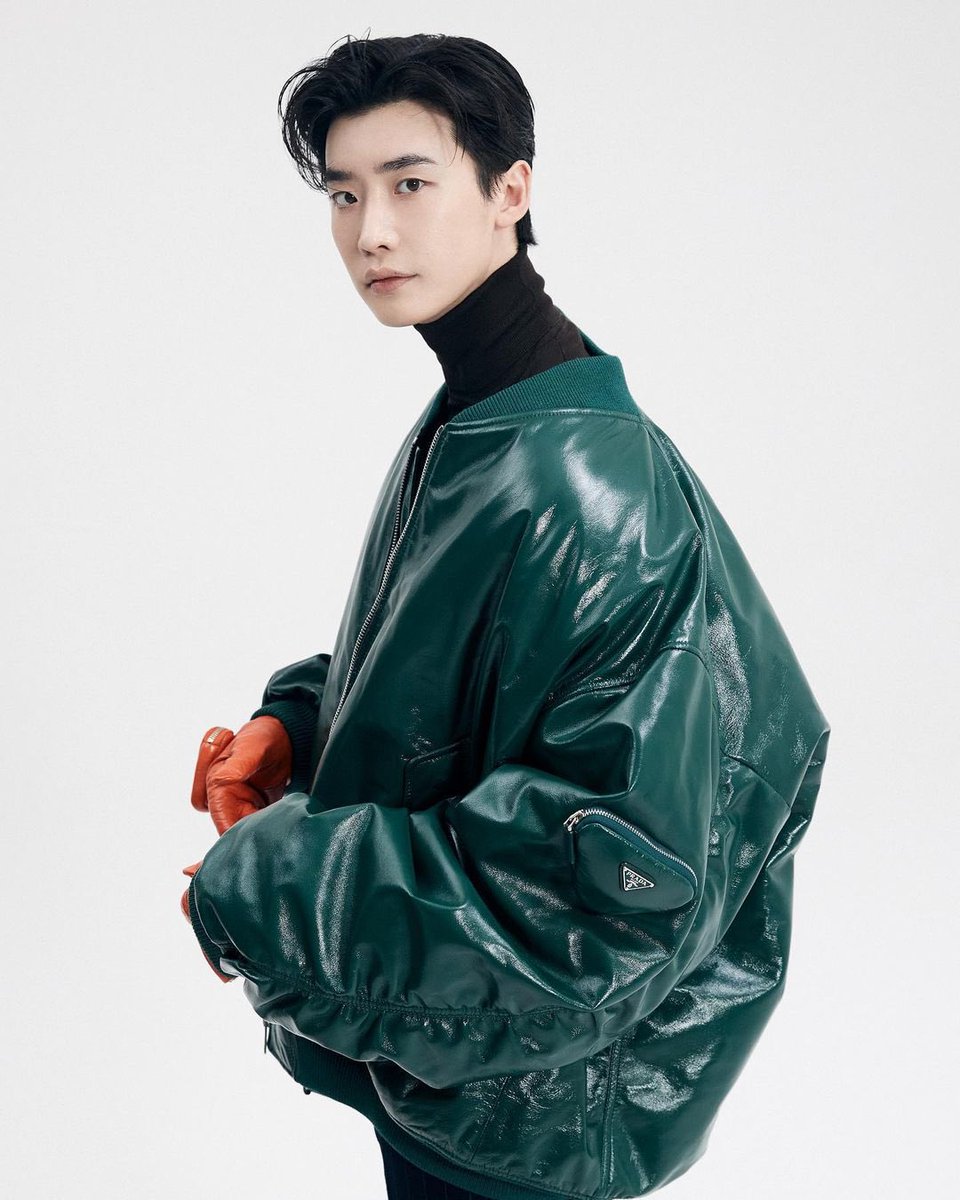 Lee Jong Suk JSHINE tweet media