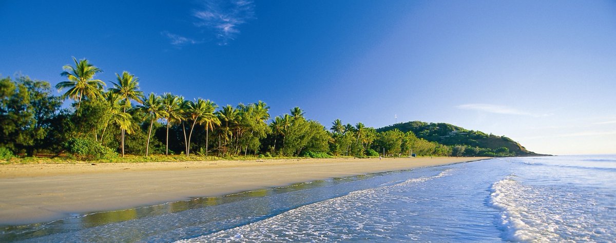 PortDouglasQ's tweet photo. The temperature in Sydney 13. Melbourne 11, Perth 15, Brisbane 19 and Port Douglas 22 with clear blue skies at 5:02 pm on Sunday 20 June - what are you waiting for?
#portdouglas #holidayhere #holidays https://t.co/jcRcDzXnK8 https://t.co/1YHE5s6FMz
