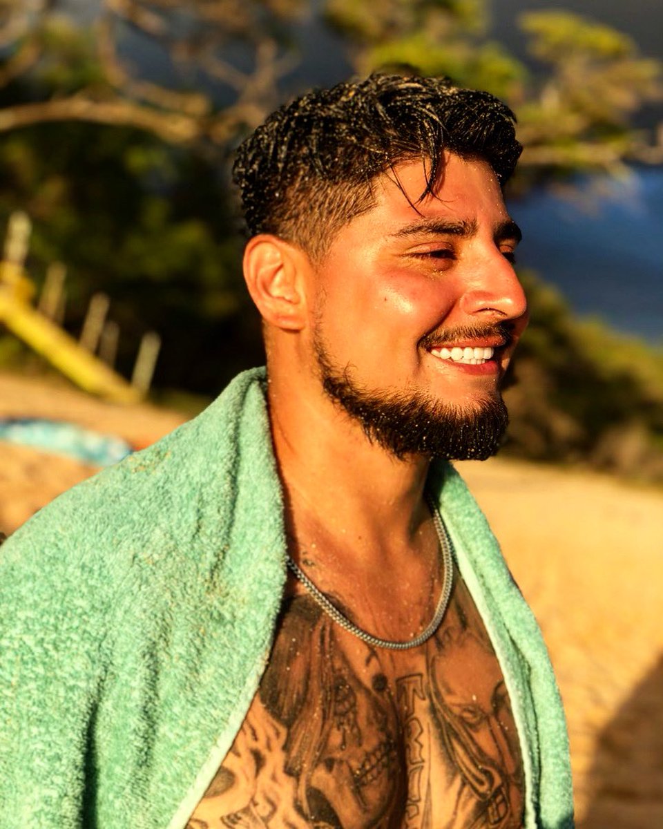 hardbox3's tweet image. Maui is the shit