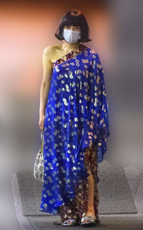 レア！　椎名林檎　丈夫首飾り　兼　花魁足首飾り 五輪に翻弄された椎名林檎「二の腕、生足」魅せる服で吹っ切れた