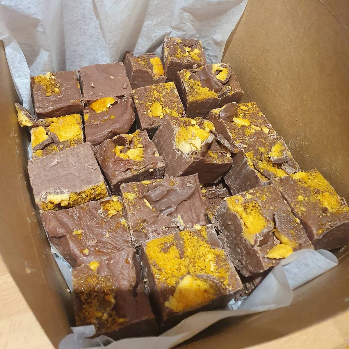 DoncasterWhat's tweet photo. Another crunchie slab! #homemadefudge #fudge #Cadbury #crunchie #homemade #SmallBusiness  #doncaster https://t.co/lsH6ALQH0J