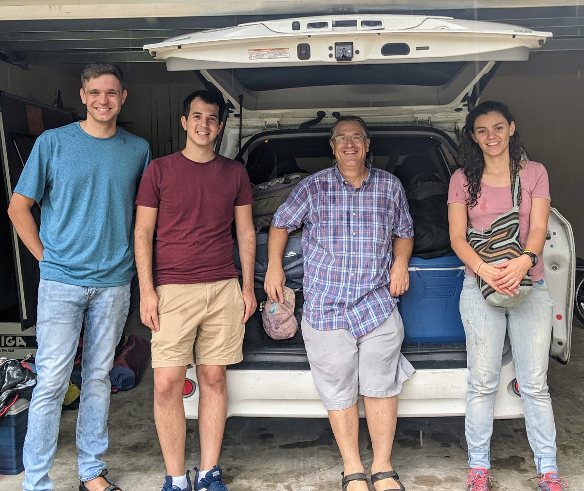 And the van is packed! Today we set out, heading west, towards our mission to collect Paleocene-Eocene fossils in the Bighorn Basin, Wyoming #ItsAllGoodintheWillwood <a href="/FloridaMuseum/">Florida Museum</a> <a href="/WashakieMuseum/">Washakie Museum</a>
