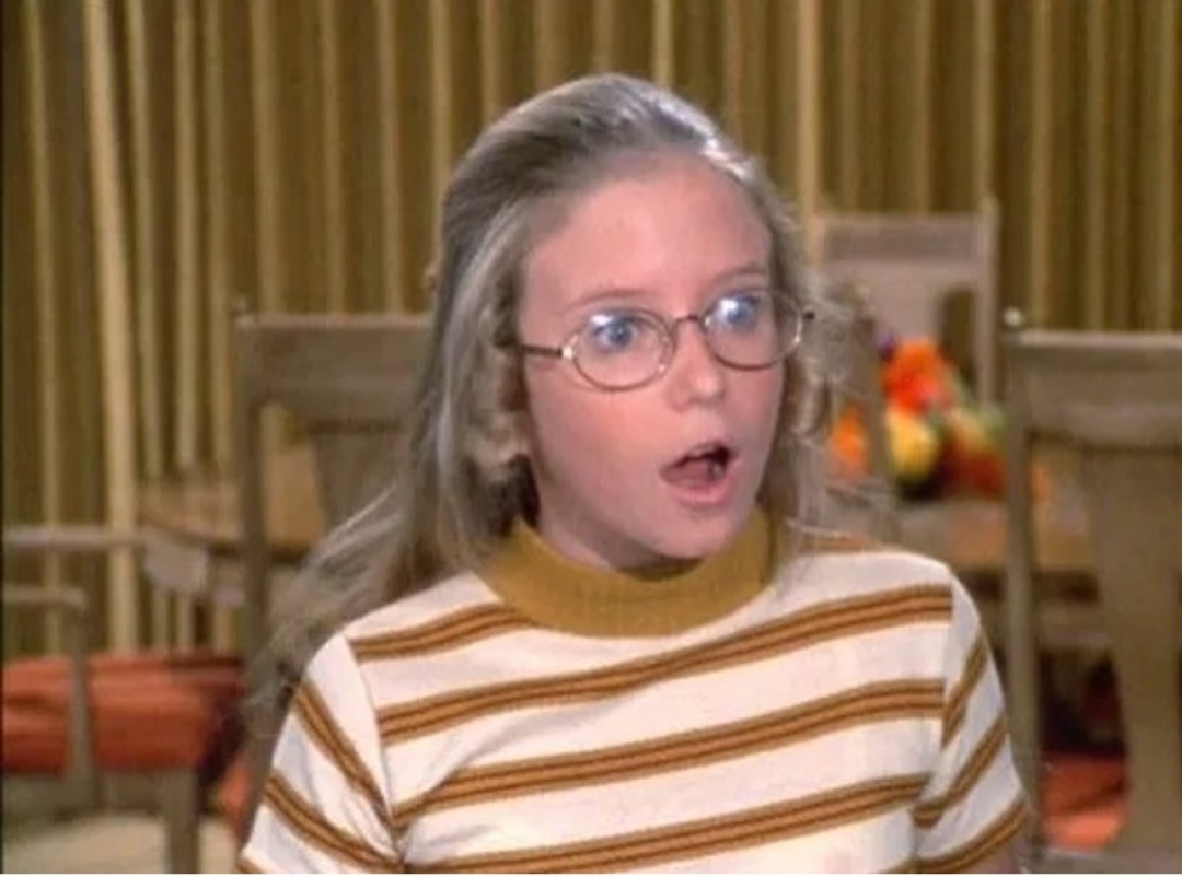 Therealeveplumb's tweet photo. Is it Sunday Funday already? Got my specs on to read the Sunday Paper!

https://t.co/1fXSMluBaB

#plumbgoods #eveplumb #daisy #HGTV #verybradyrenovation #bradybunch #janbrady #coffee #design #funproducts #glasses #nearsighted #stripes #amazed #sunday #newspaper https://t.co/Tu3gpOEVGJ