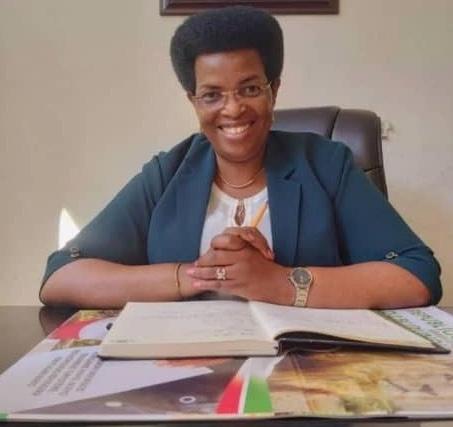 akezanet's tweet photo. 🔴La Ministre du @MinCommerce, Capitoline NIYONIZIGIYE vient d'annuler le contrat d'achat de l'avion Beechcraft 1900C,signé  entre #WinAviation et le Président du Comité Ad Hoc de fusion de AirBurundi&amp;SOBUGEA,Pierre NIZIGIYIMANA avec l'aval du Ministre destituée,@honimmaculeenda https://t.co/ZDOXnh40O0