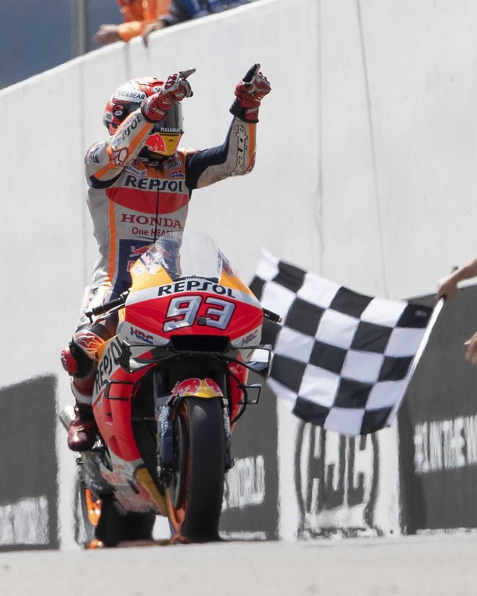 Chasing greatness! 👑

<a href="/marcmarquez93/">Marc Márquez</a> becomes just the 2nd rider ever to take 8 consecutive premier class wins in the same circuit behind the great Giacomo Agostini, who holds the record with 9 at Imatra! 🏆

#GermanGP 🇩🇪