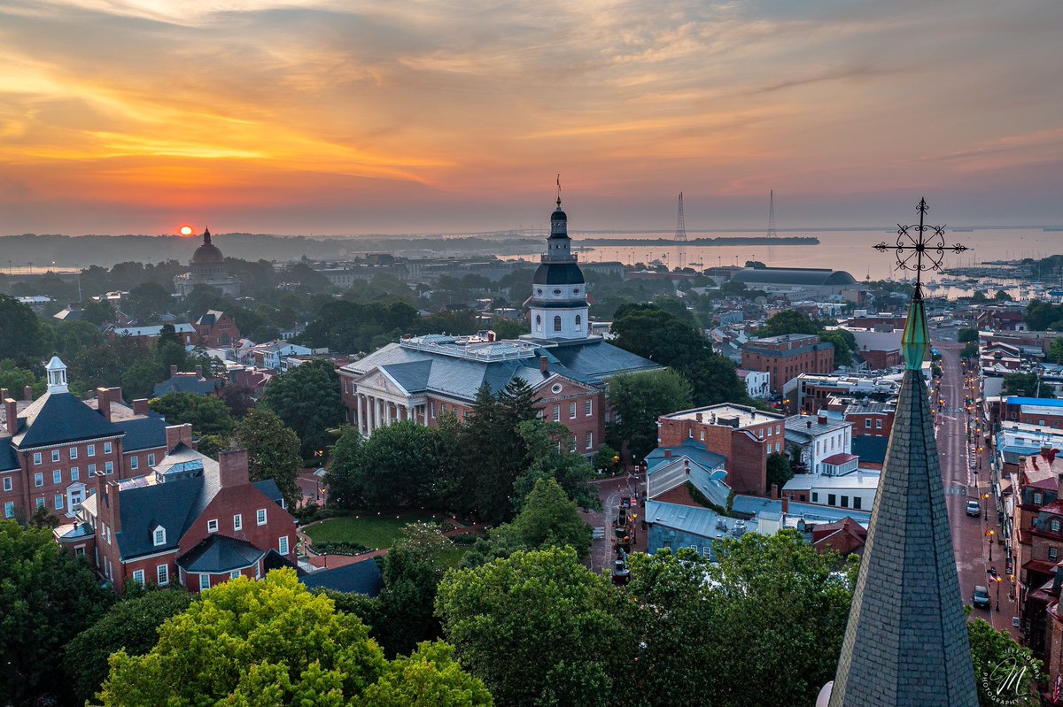 dcsplicer's tweet image. A beautiful sunrise on the first day of summer over Annapolis, MD @Eileen7News @capitalweather @photoEphemeris @photopills @sunset_wx @SunSurveyorApp @JustinWeather @fox5weather @suepalkafox5dc @BillKelly7News @MiriWeather @wjz @WMAR2News