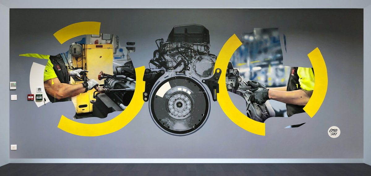 Fresque à l’effigie du Groupe Volvo/<a href="/RenaultTrucksCo/">Renault Trucks</a> 
Représentation de leur savoir faire : l’usine moteur
(Lyon Vénissieux)

Merci <a href="/OffsideGallery/">Offside Gallery</a> pour le projet !

#art #painting #muralart #StreetArt #Renault #renaulttrucks #lyon #factory #artwork #trucks #motor