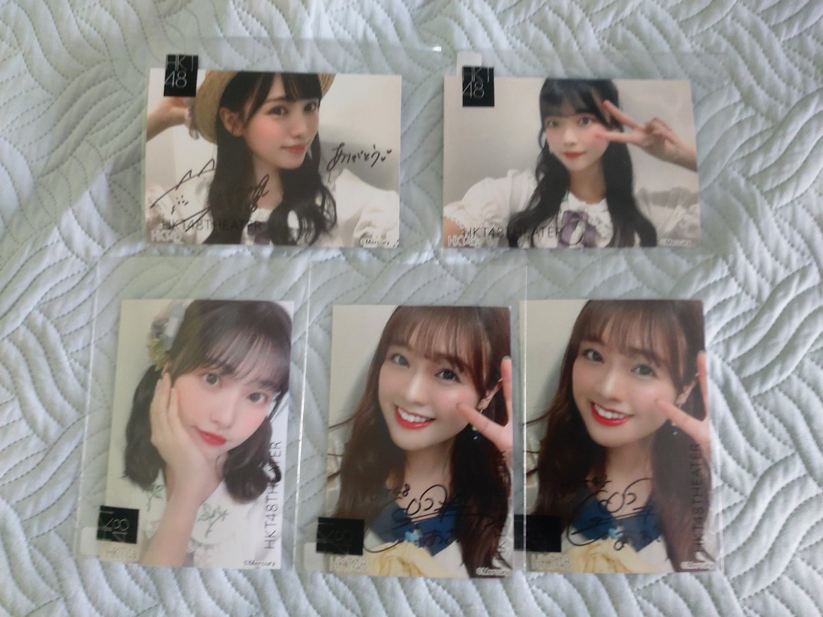 HKTCITY's tweet photo. あおいちゃん、韓国に無事にニコ生 #君どこ CD届いた。サインありまど 🥰
아오이짱 고마워
リクアワも #How_about_you 投票完了。
#本村碧唯 https://t.co/WWjPYmrLSj