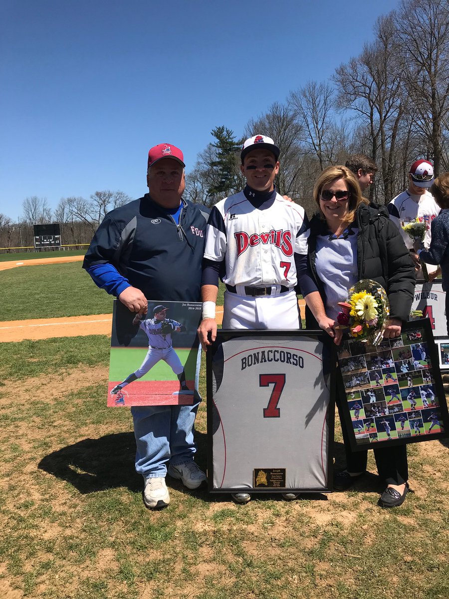 joe_bono7's tweet photo. Happy Father’s Day to the best Dad out there! Love you! @bonaccorso5 https://t.co/eJw6PsYHPf