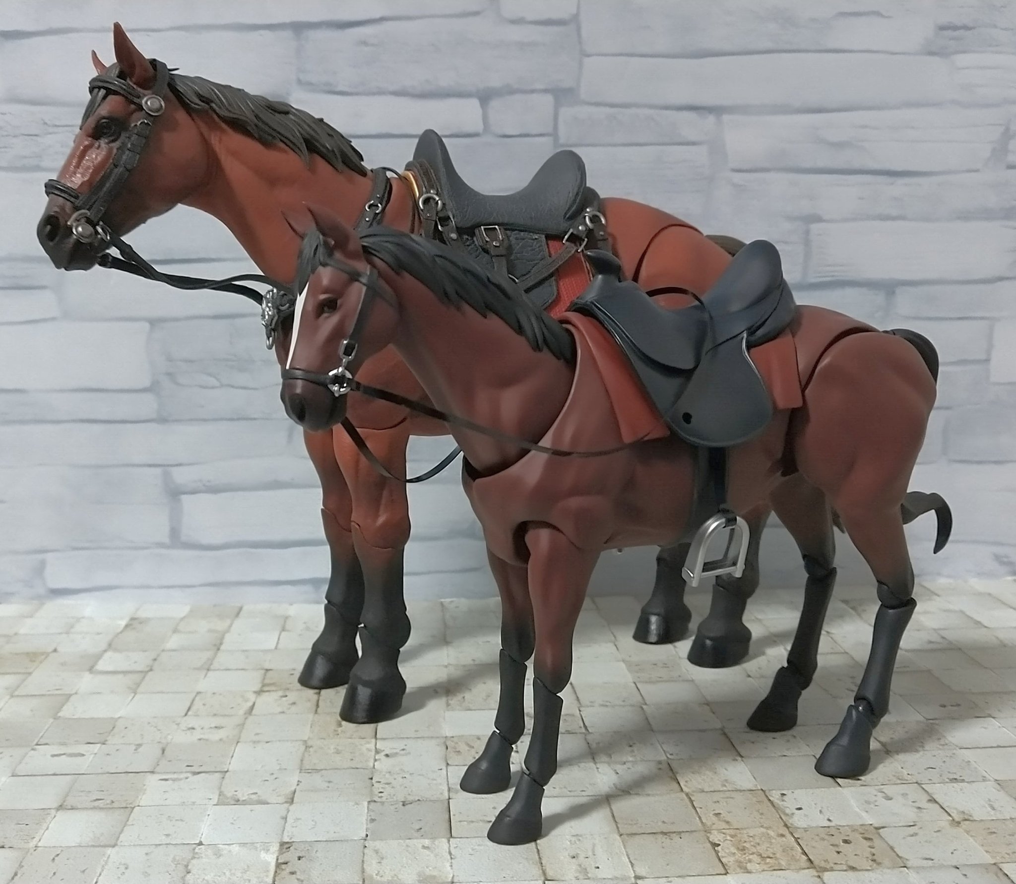 マンバ科 大人と子供 または農耕馬とサラブレッドくらいに大きさに差があるな Mythiclegions Figma T Co Lireppesyo Twitter