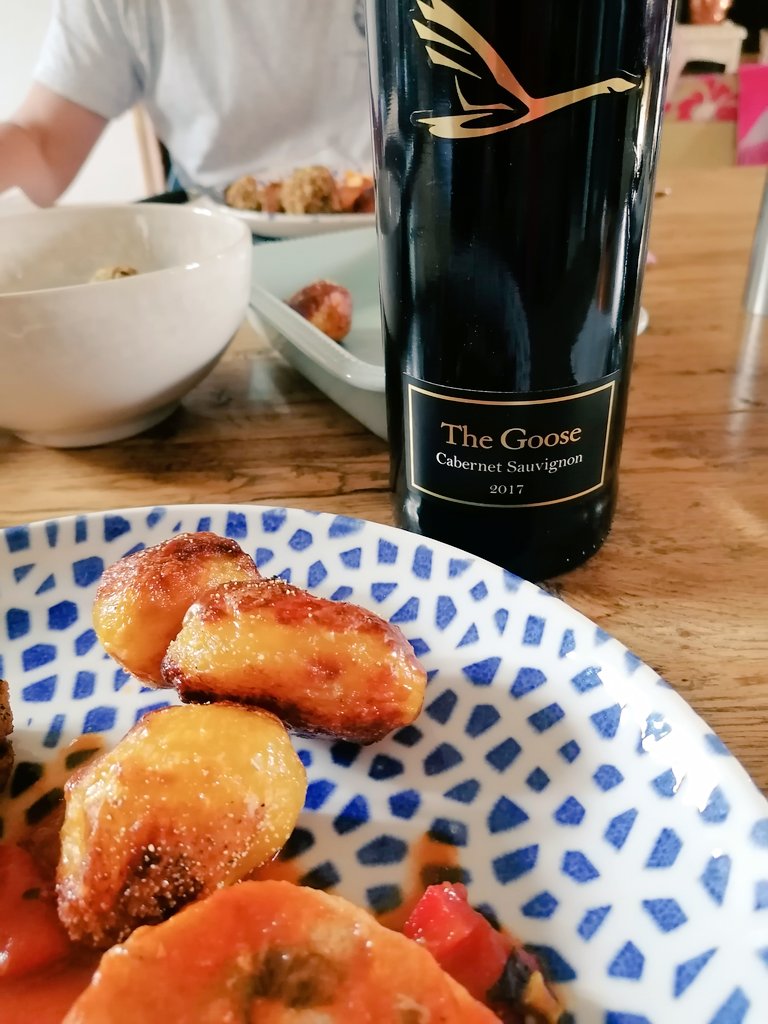 pork and veg and of course Goose Wines Cabernet Sauvignon South Africa 2017 @DanielLambert29 <a href="/TheGooseWinesSA/">The Goose Wines</a>
